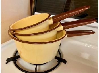 Vintage Nesting Enamel Pots - Butter Yellow With Brown Handles