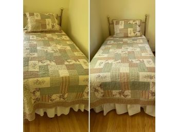 Pair Of Brass Twin Beds With Linens & Mattresses