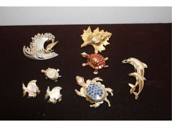 Mixed Lot Of Eight Vintage Ocean Related Ladies Pins/Brooches
