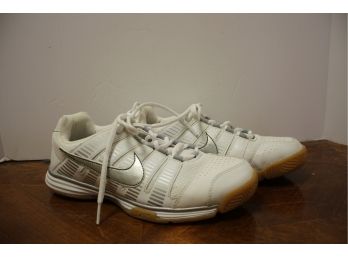 NIKE Ladies Multicourt 3 White/Silver Tennis Shoes