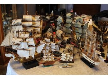 Wood Ship Models 10 Pieces