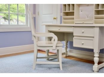 Country Elegance Style Desk With Hutch