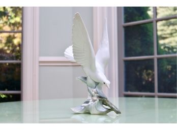 LLADRO  Turtle Dove (Retail $750)