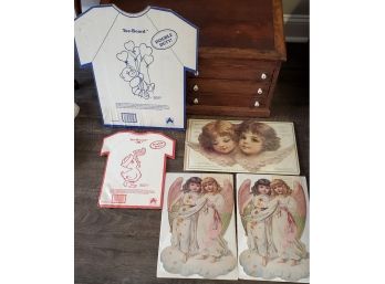 Grandma's Sewing Lot Had Some Decorative Centerpiece Place Mat Die-cut Designs Calendars & Tee Shirt Patterns