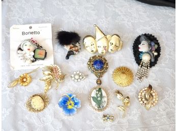 Nice Assortment Of Ladies New And Vintage Pins, Scarf & Hair Accessories