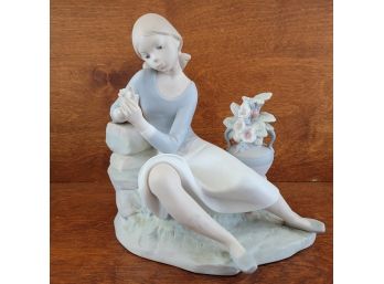 Vintage Lladro Figurine 'Girl Plucking Flower Petals'