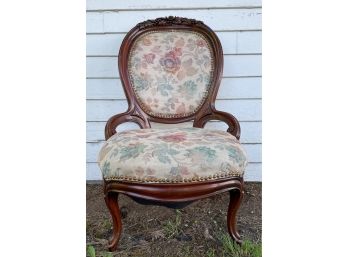 A BEAUTIFUL ANTIQUE CARVED MAHOGAN Y SLIPPER CHAIR