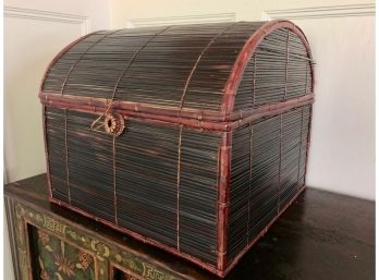 15' X 15' X 13' Lidded Curved Top Bamboo Basket Lined In Bark