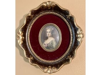 Antique Oval Cameo Red Velvet Nice Frame With Victorian Portrait