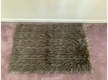 Dresden Collection Faux Fur Throw Rug