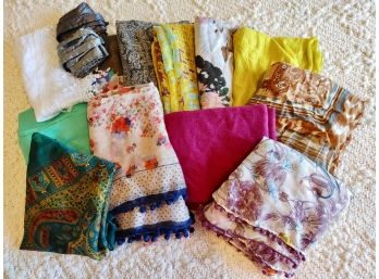 Lot Of Pretty Scarves (14)