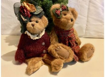 Boyd's & Bearington Collection Holiday Bears (2)