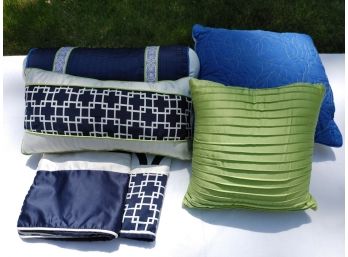 Decorator Pillow Lot (6)