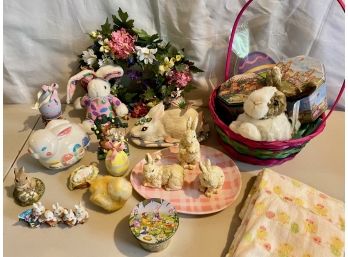 Easter Decor Lot Inc. Basket, Bunnies, Floral Wreath