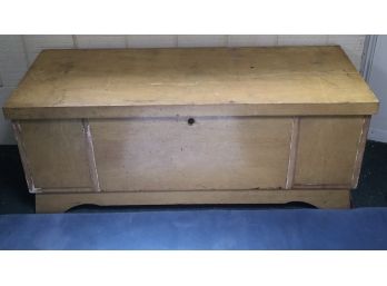 Antique Lane Cedar Chest, Alto Vesta, Virginia