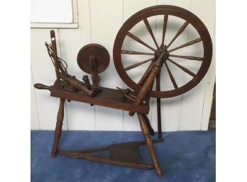 Antique Spinning Wheel I-KIPP