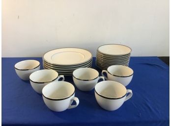 Williams & Sonoma Brasseie  Japan China Set