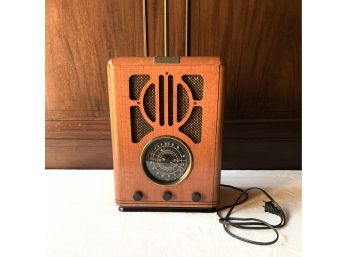 Thomas Collectors Edition AM / FM Radio And Cassette Player In Wooden Case