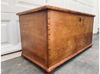 Gorgeous Antique Trunk With Working Original Key