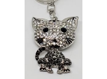 Austrian Crystal Cat Keychain In Silver Tone