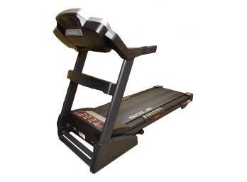 Sole F63 Treadmill (READ DESCRIPTION)