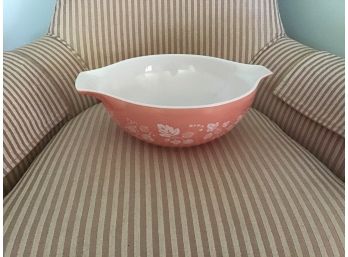 Vintage Pyrex Mixing Bowl In Pink And White