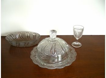 Vintage Glassware In The Feather Pattern - 3 Pieces