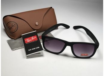 Amazing RAY BAN Black Matte Frames With Dark Lenses - BRAND NEW Case / Cloth / Booklet - MADE IN ITALY