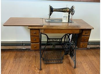 Vintage Singer Treader Sew Machine Model 66