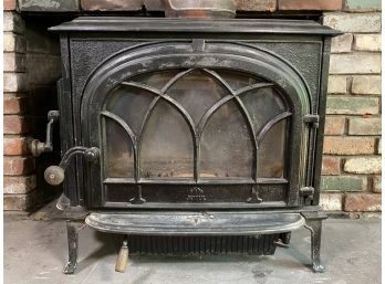 Fabulous Jotul Cast Iron Wood Burning Stove With Fireplace Tools