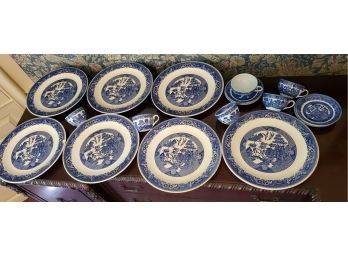 Blue Willow China Lot 7 Large Dinner / Serving Plates, 6 Cups & 6 Saucers