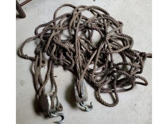 Vintage Wooden Block And Tackle & Metal Pulleys With 50' Of Thick Barn Rope