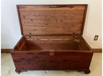 Vintage Large Red Cedar ER Co Trunk From Forest Park, Illinois