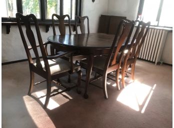 Queen Anne Style Dining Table And Chairs, 2 Head Of Table Arm Chairs, 4 Dining Chairs, 2 Leafs