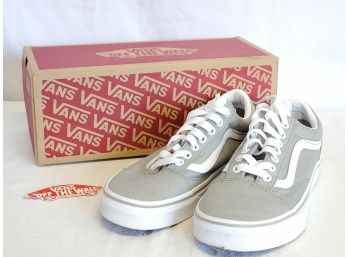 Van's Unisex Old Skool Drizzle / True White Classic Skate Shoe - Size 6.5 Men's & 8 Women's In Box