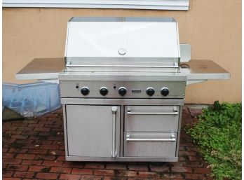 An Amazing Stainless Steel Propane Grill By Viking