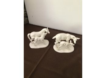 2 White Horse Statues