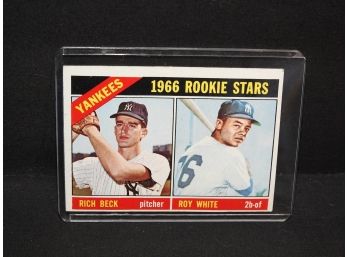 1966 Topps NY Yankees Star Roy White ROOKIE Baseball Card