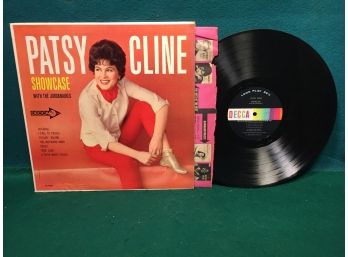 Patsy Cline. Showcase On First Pressing 1961 Decca Records Mono. Vinyl Is Very Good. Jacket Is VG Plus Plus.