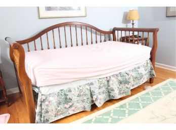 Twin Size Wooden Spindle Back Day Bed