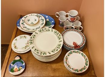 Large Bundle Of 'home For The Holidays' Holly Holiday Brand Serveware And Accessories