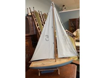 Model Wood Table Top Sailboat