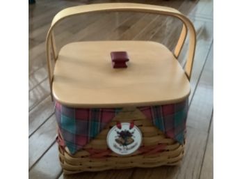 Vintage Longaberger Small Picnic Basket With Fabric Liner, Two Level Plastic Inserts, And Wooden Lid