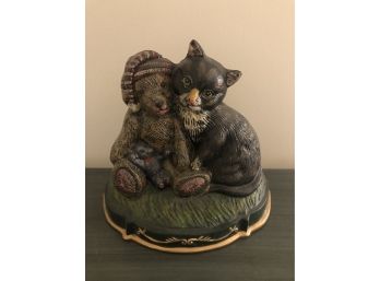 Adorable Metal Painted Cat And Bear Shelf Decoration