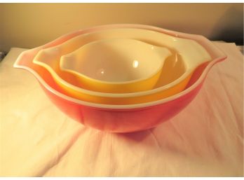 Red And Yellow Pyrex Nesting Bowls With Handles