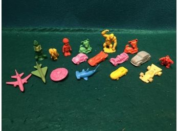 17 Vintage Erasers. Matchbox, Diener, Imperial. Volkswagen Beetle, Corvette, UFO, Alien Space Guys, Plus.