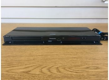 Panasonic Blu-Ray Disc Player DMP-BDT215 3D Full HD With Cord. Works As It Should.