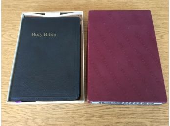 The Holy Bible. Large Type Text. Authorized King James Version. World Publishing In Original Box.