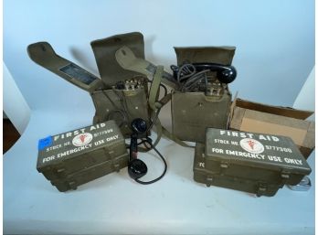 WW2 FIELD RADIOS AND MEDICAL KITS