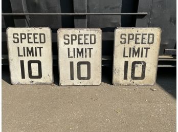 THREE VINTAGE 1950S REFLECTIVE SPEED LIMIT SIGNS